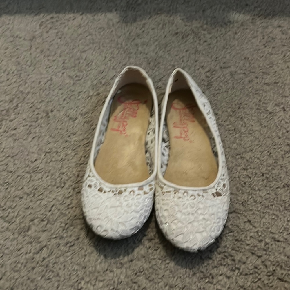 These are jelly pop lace ballet flats. Size 7